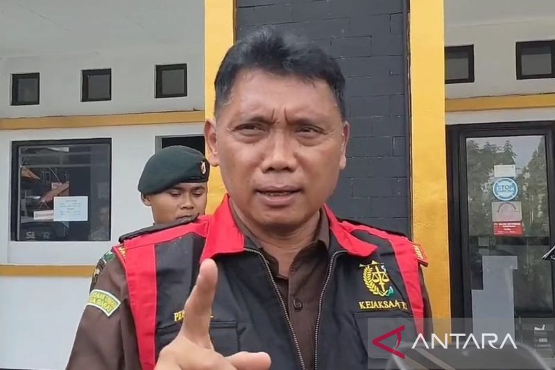 Kejari Cianjur masih menghitung kerugian negara kasus korupsi PJU