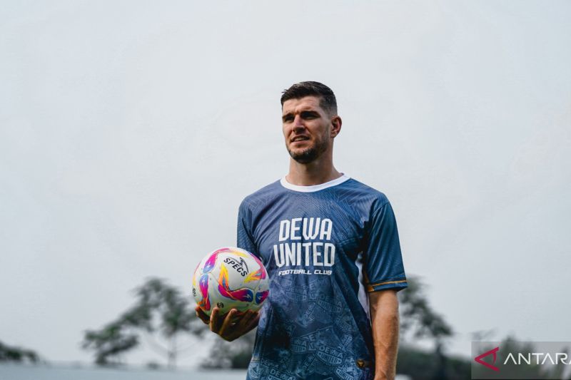 Dewa United resmi mendatangkan bek veteran Nick Kuipers