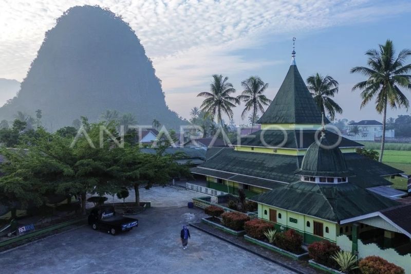 Surau tuo Taram di Limapuluhkota