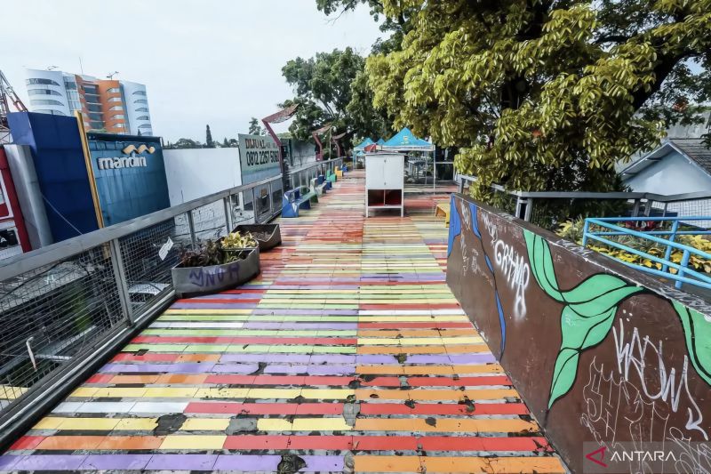 Teras Cihampelas Bandung warisan RK diusulkan KDM dibongkar,  Farhan: dikaji dulu