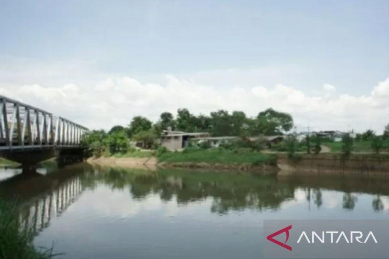 Pencemaran Sungai Citarum jadi warna biru, DLHK: Izin Pindo Deli 1 perlu dievaluasi