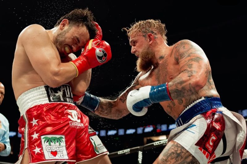 Oscar De La Hoya sebut Jake Paul punya peluang menjadi juara dunia