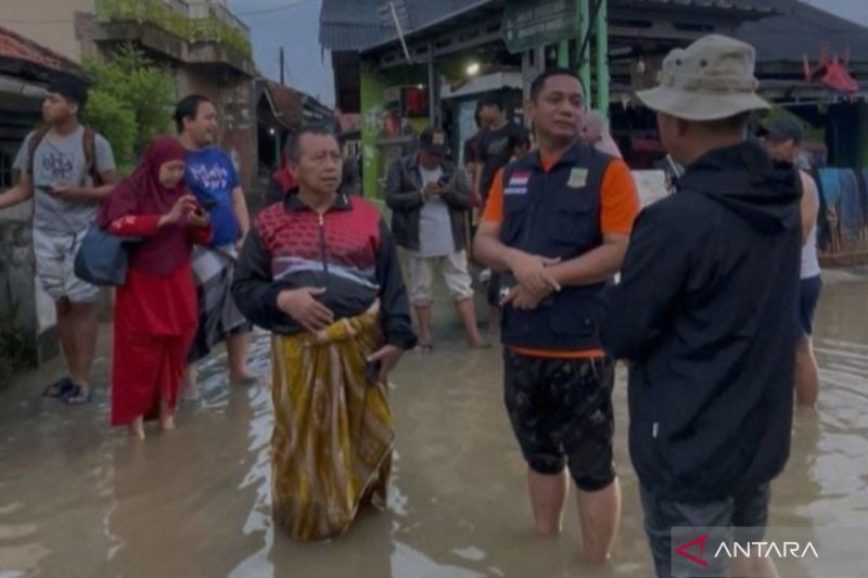 Wakil Bupati Bekasi pantau titik banjir di Cikarang Utara