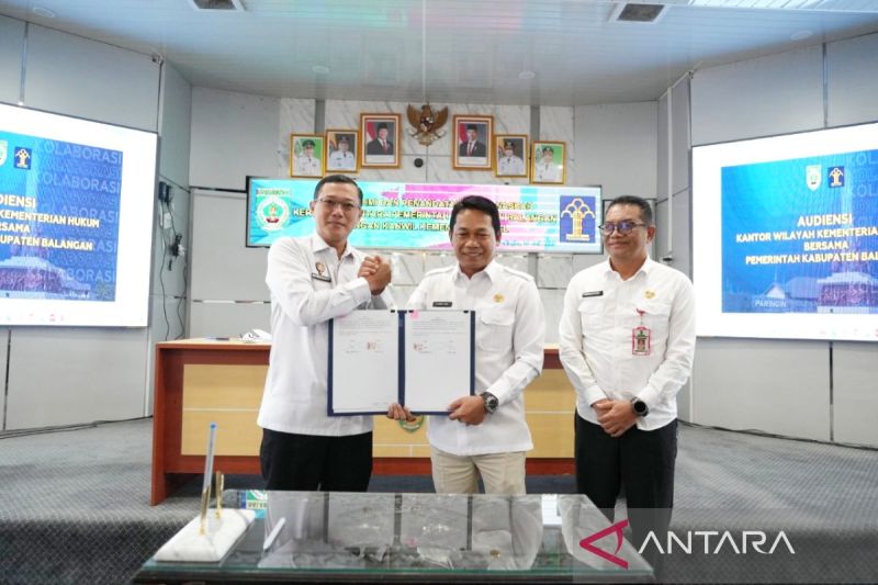 Kemenkum serahkan Surat Pencatatan Ciptaan untuk 81 inovasi Balangan