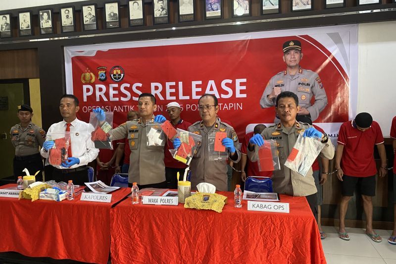 Polres Tapin tangkap 10 tersangka dan sita 219 gram sabu