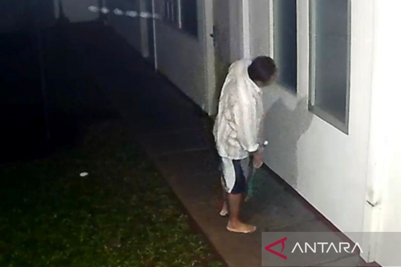 Kasus Diplomat Kemlu tewas: penjaga kos sempat cek kamar atas permintaan istri Arya Daru