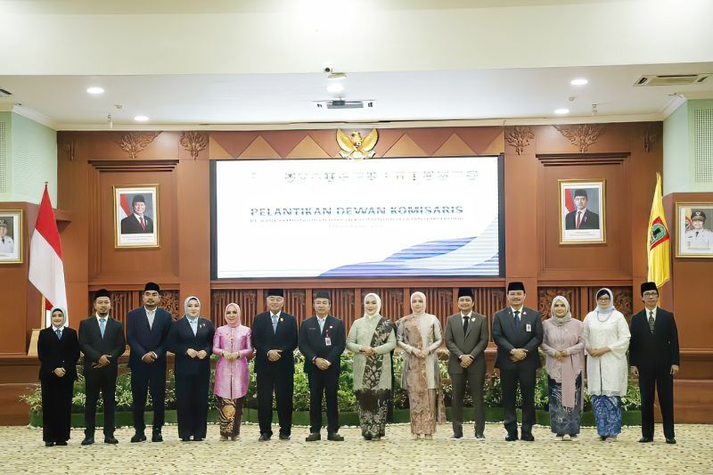 Gubernur Muhidin lantik Empat Dewan Komisaris Bank Kalsel periode 2025-2030