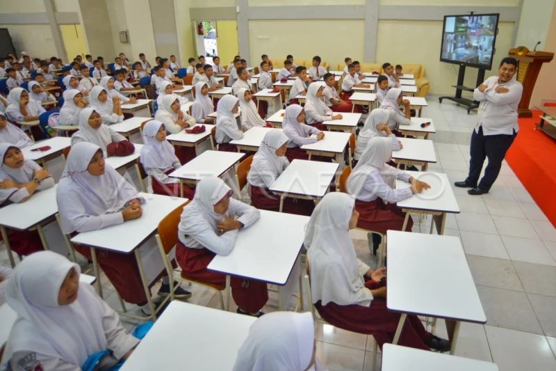 MPLS sekolah rakyat di Padang