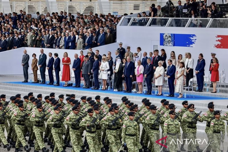 Presiden Prabowo mengaku bangga kontingen TNI parade Bastille Day di Paris