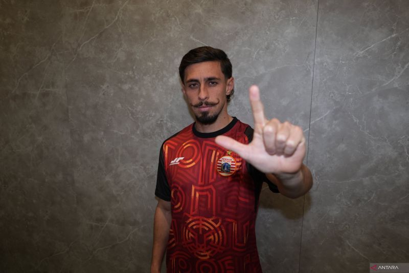 Persija Jakarta merekrut Gustavo Franca Amadio untuk perkuat lini tengah