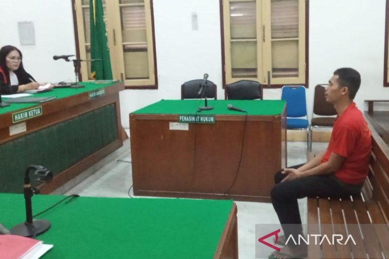 Curi sandal majikan merek Hermes, Nefri dituntut 2 tahun penjara