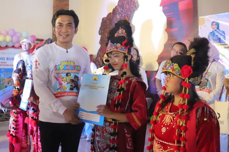 Pemkab Cirebon memprioritaskan penanaman nilai persaudaraan pada anak