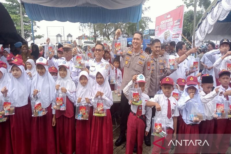 Makan sehat gratis untuk pelajar hadir melalui "Kopi Manis"