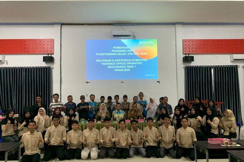 PT SIS SERA berikan pelatihan komputer bagi warga Balangan
