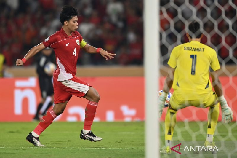 ASEAN U-23 2025 - Indonesia vs Thailand imbang 0-0 di babak pertama