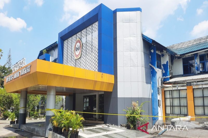 ULM gelar Wisuda ke-125 meski ijazah lulusan terbakar