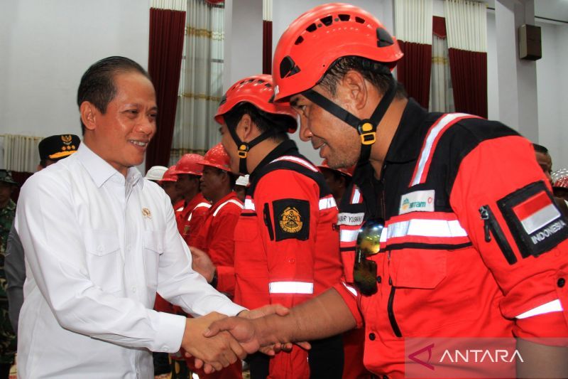 BMKG conducts weather modification to curb fires in W Kalimantan