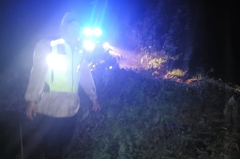 Jalur Banjarwangi di Garut yang tertutup longsor berangsur normal