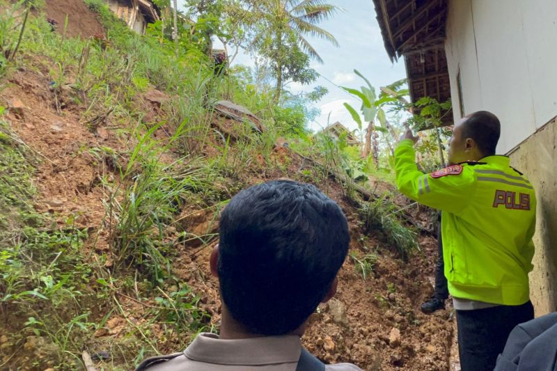 Rumah terdampak longsor di Banjarwangi Garut harus direlokasi