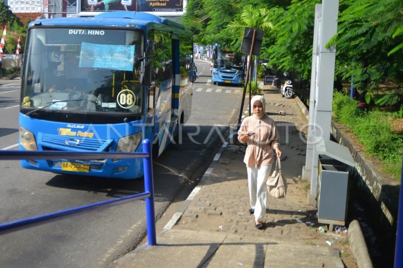 Pemberlakukan tarif Rp1 bus Trans Padang