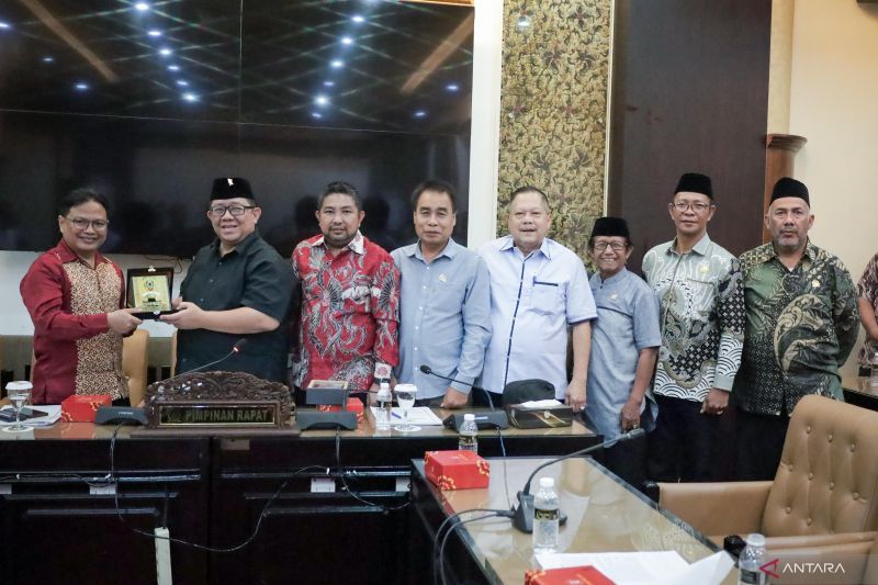 DPRD Kalsel: Jatim bisa acuan evaluasi Perda