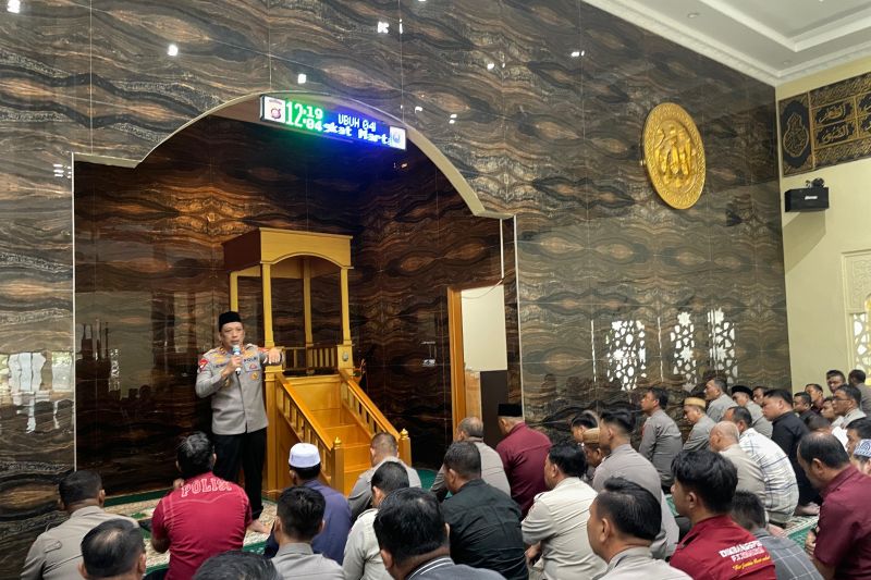 Kapolda Gorontalo ajak personel makmurkan masjid