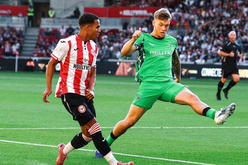 Kevin Diks bermain penuh ketika Monchengladbach diimbangi Brentford skor 2-2