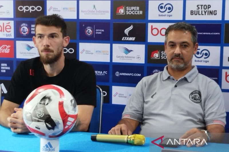 Marcos Santos menjanjikan Arema tampil beda saat menjamu PSBS di kandang