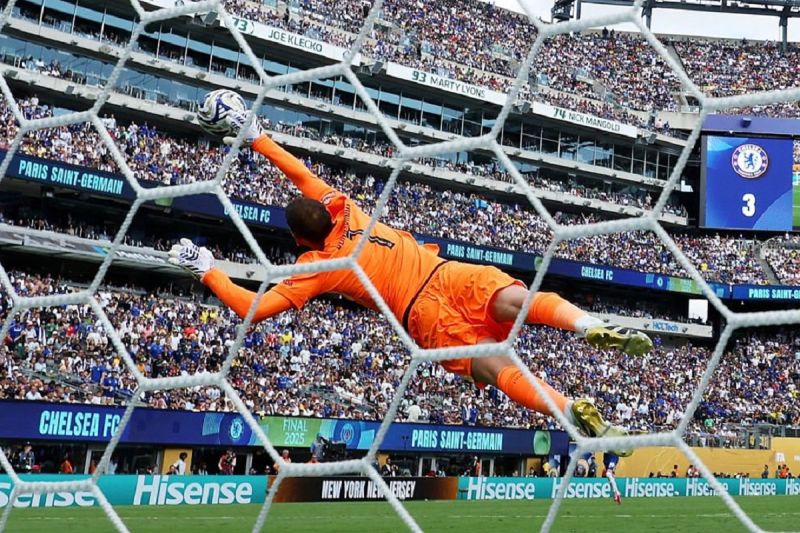 Susunan pemain MU vs Arsenal: babak pertama 1-0