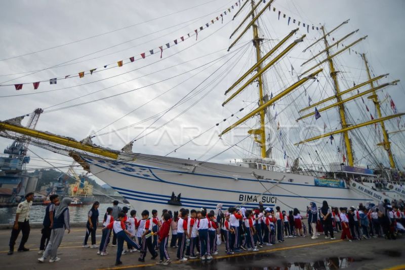 Open ship KRI Bima Suci di Padang