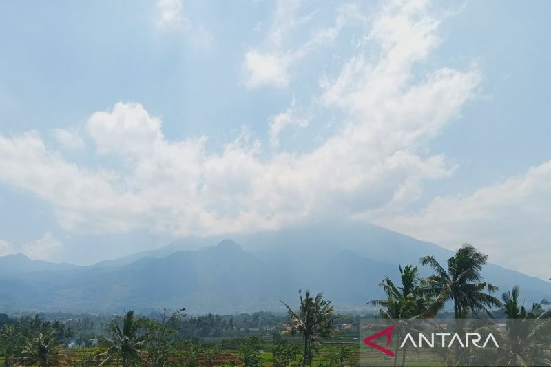 Pemkab Kuningan persiapkan posko patroli cegah karhutla di Gunung Ciremai