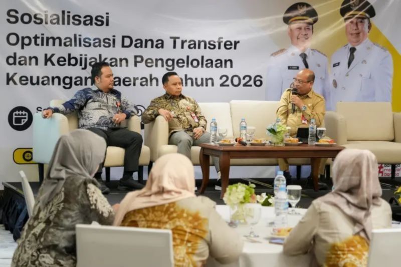 Kalsel kemarin dari kemiskinan usia produktif hingga optimalisasi pendapatan