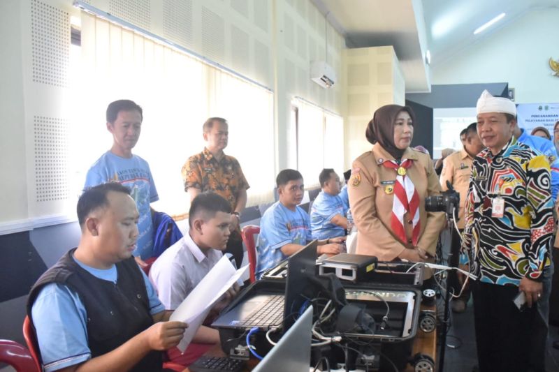 Pemkab Kuningan menghadirkan layanan adminduk bagi difabel