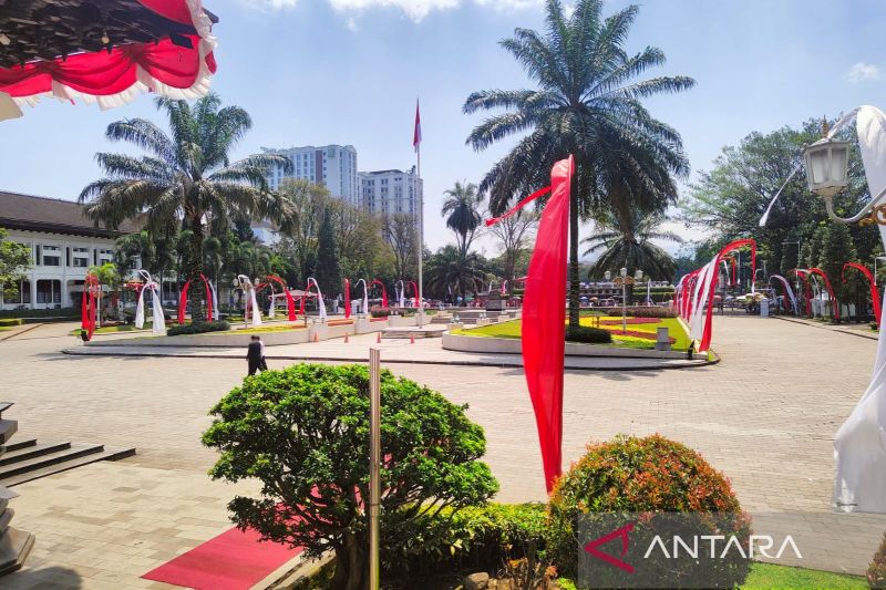 KDM ingin ubah halaman depan Gedung Sate Bandung untuk jadi lapangan upacara