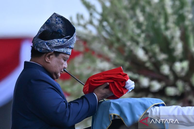 Presiden Prabowo bangga peserta upacara di Istana tertib dan semangat