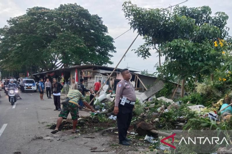 Polres Karawang tangani kecelakaan lalu lintas yang akibatkan seorang  tewas