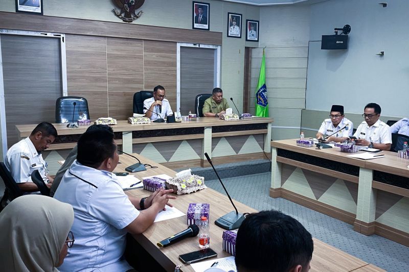 Sekda HSS pimpin rakor bahas persiapan bersholawat dan pesta rakyat
