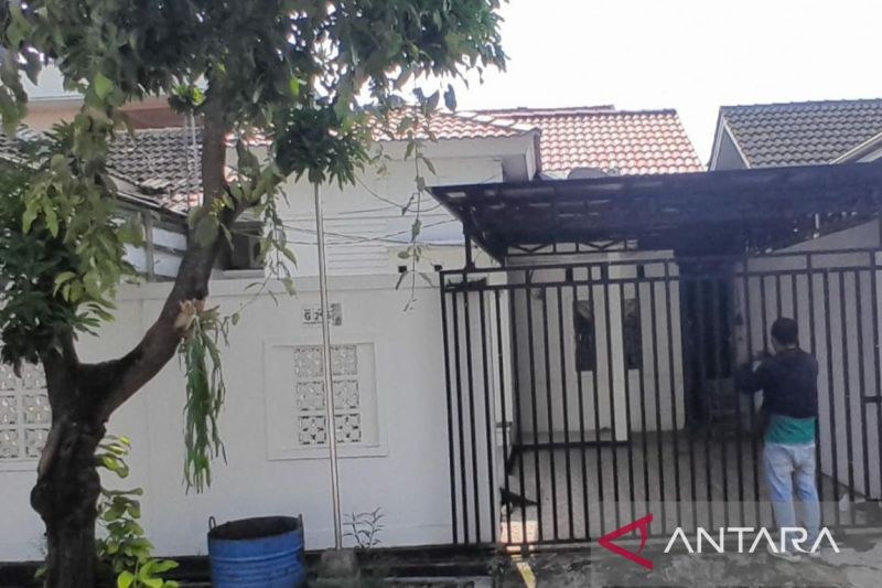 Baru enam bulan ditempati, markas judi online di Karawang digerebek Polda Jabar