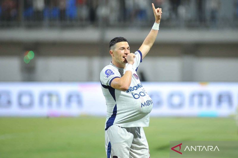 Super League - Persita menang dramatis 2-1 di kandang Persijap