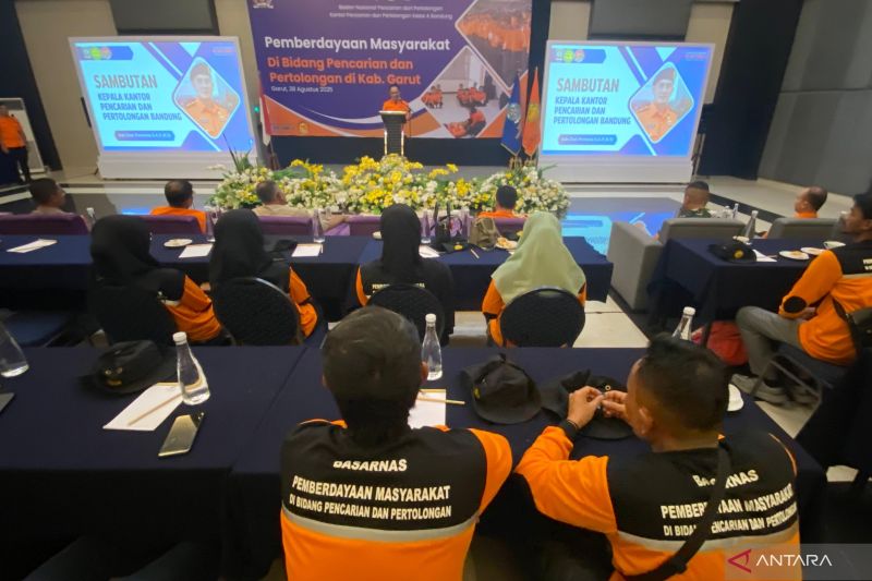 Kantor SAR Bandung memberdayakan warga Garut untuk operasi penyelamatan