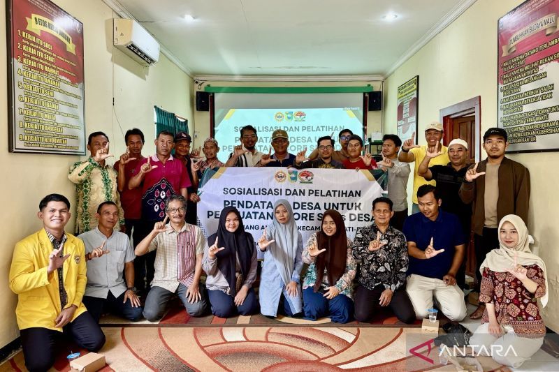 ULM bekali aparatur Desa Liang Anggang soal pendataan perkuat skor SDGs