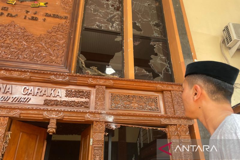 Bupati Cirebon menyesalkan aksi perusakan Gedung DPRD