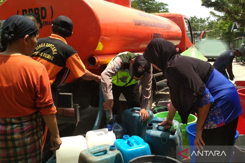 BNPB: 30 ribu liter air bersih disalurkan atasi kekeringan di Demak