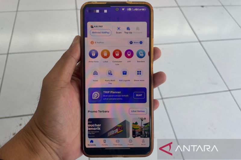 KAI Cirebon menyediakan 2.560 tiket tambahan selama libur Maulid Nabi