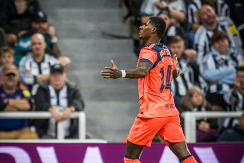 Hansi Flick memuji Marcus Rashford setelah cetak gol perdana untuk Barcelona