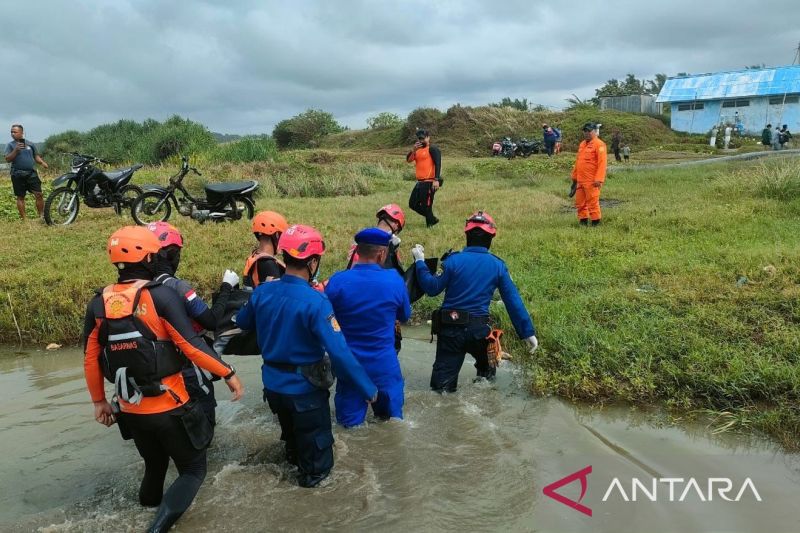 Dua nelayan hilang di Pantai Cidamar Cianjur, jasad ditemukan