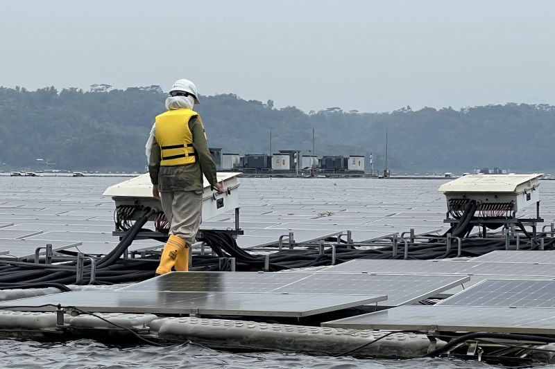 Spektrum - Kompleksitas sosial dalam rencana ekspansi PLTS Terapung Cirata