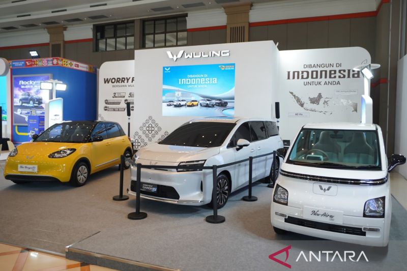 Wuling masih yakin target penjualan mobil listrik 2025 tercapai