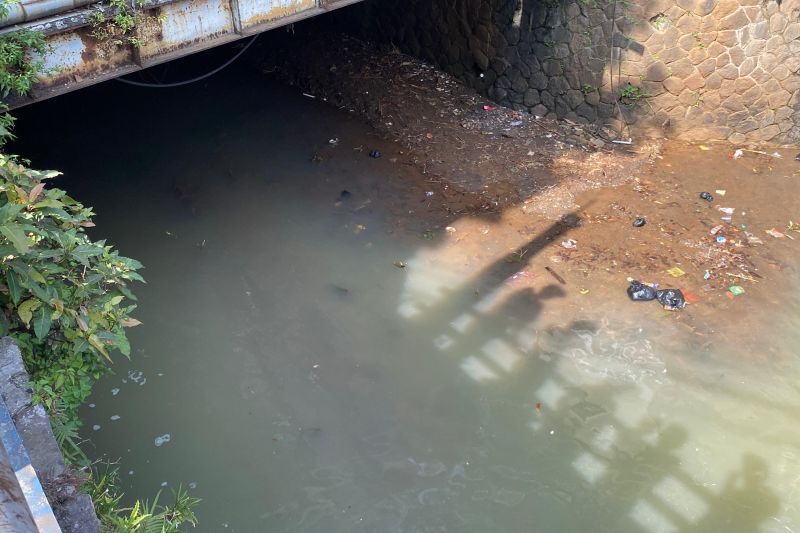 Heboh di Bandung! jasad wanita mengambang di bawah Jembatan Cicabe