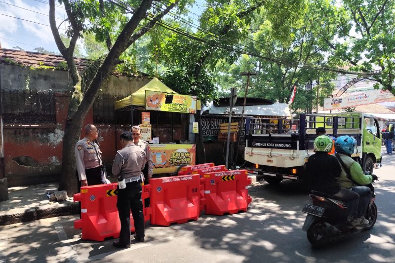 Viral! Juru parkir liar di Bandung minta Rp30 ribu, langsung ditangkap polisi